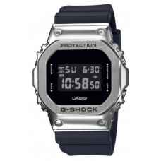 Часы CASIO GM-5600-1ER